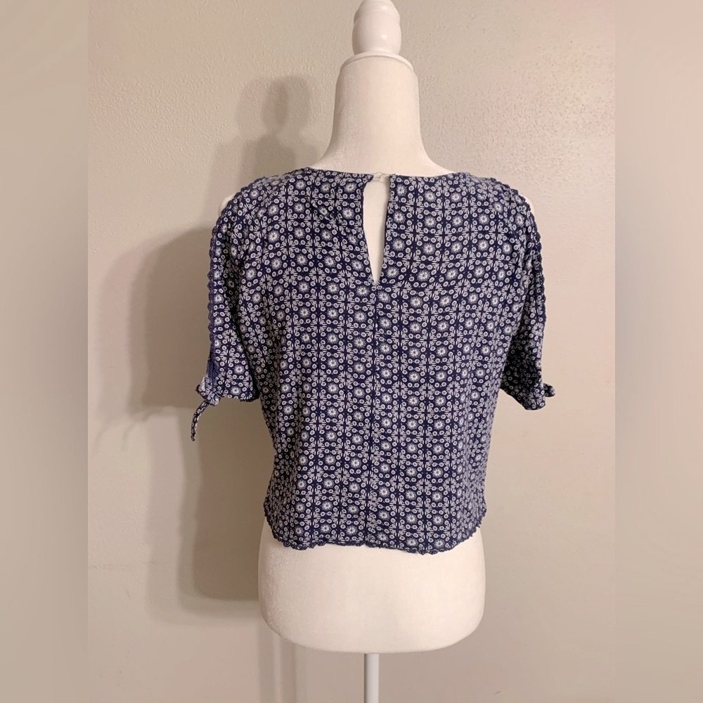 H&M Blue Short Sleeve Cut Out Blouse - Picture 3 of 4